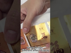 etichetta autoadesiva